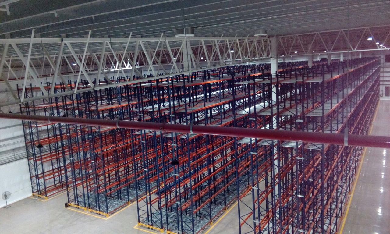 Apoyo técnico para montaje de racks